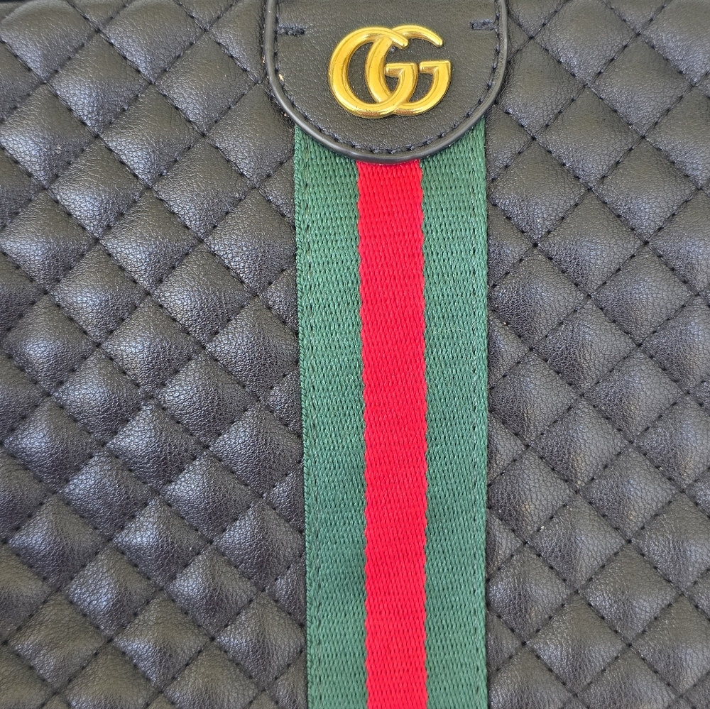 Gucci Black Quilted Cross Body Bag Red Green Striped FLAW Bad Zio - Picture 4 of 13